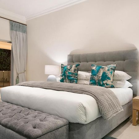 Luxury Serviced Mountain Villa In Constantia ケープタウン エクステリア 写真