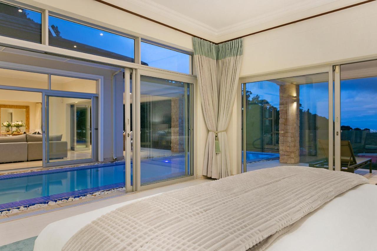 Luxury Serviced Mountain Villa In Constantia ケープタウン エクステリア 写真