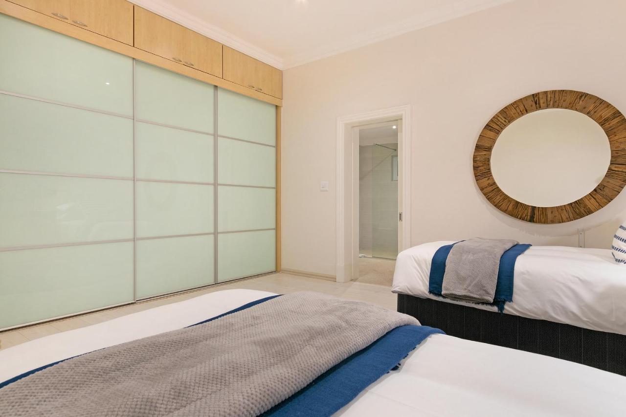 Luxury Serviced Mountain Villa In Constantia ケープタウン エクステリア 写真