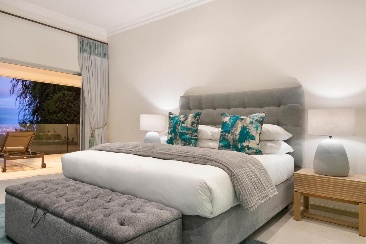 Luxury Serviced Mountain Villa In Constantia ケープタウン エクステリア 写真
