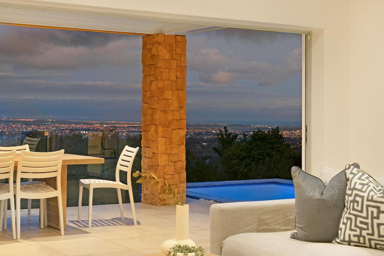 Luxury Serviced Mountain Villa In Constantia ケープタウン エクステリア 写真
