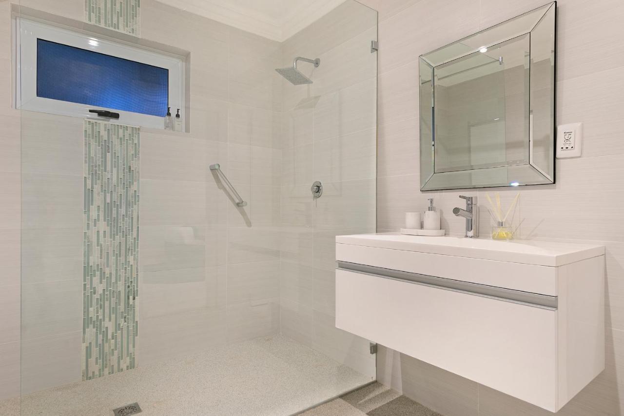 Luxury Serviced Mountain Villa In Constantia ケープタウン エクステリア 写真