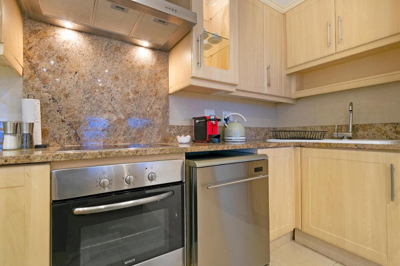 Luxury Serviced Mountain Villa In Constantia ケープタウン エクステリア 写真